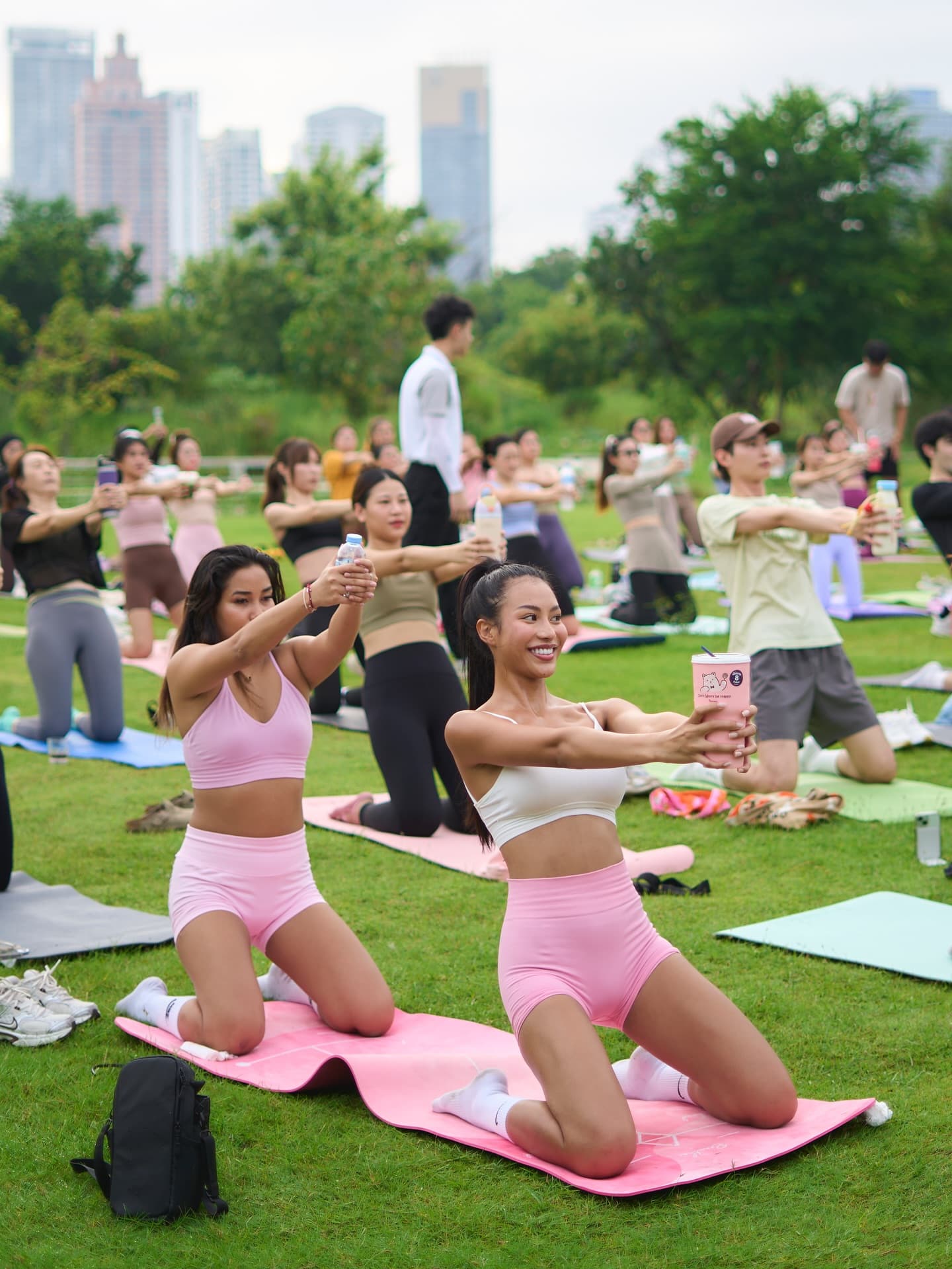 A local outdoor fitness community moving together
